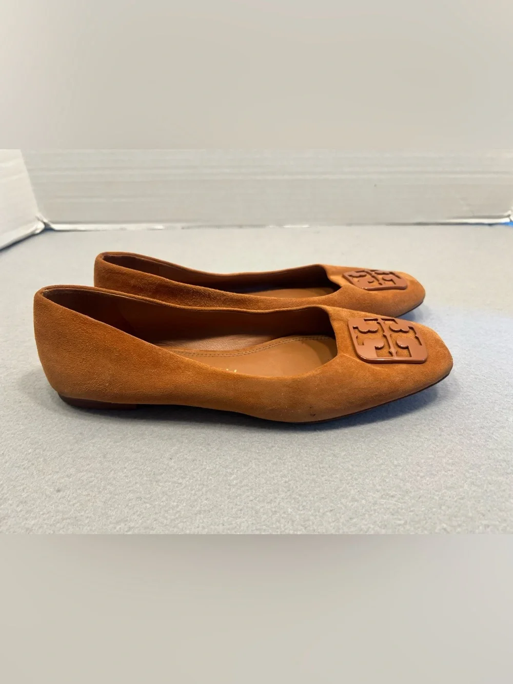 Tory Burch Georgia Ballet Flats Dulce De Leche Tan Suede Square Toe Logo S 7.5